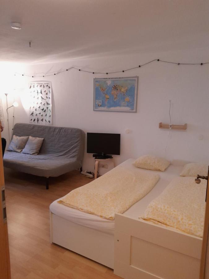 Apartment Mit Kueche Und Balkon Oder Terrasse, Ruhig Und Gut Erreichbar พิดดิง ภายนอก รูปภาพ