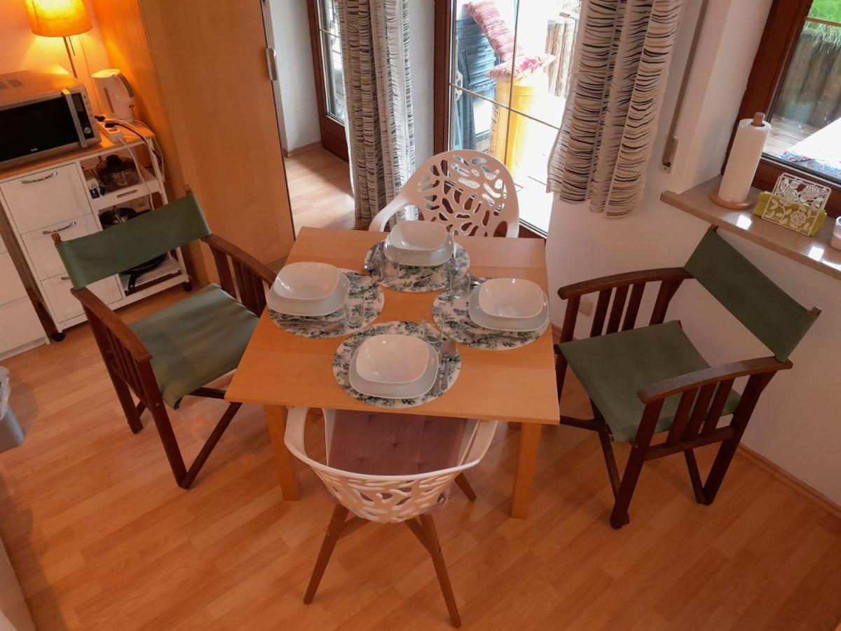 Apartment Mit Kueche Und Balkon Oder Terrasse, Ruhig Und Gut Erreichbar พิดดิง ภายนอก รูปภาพ