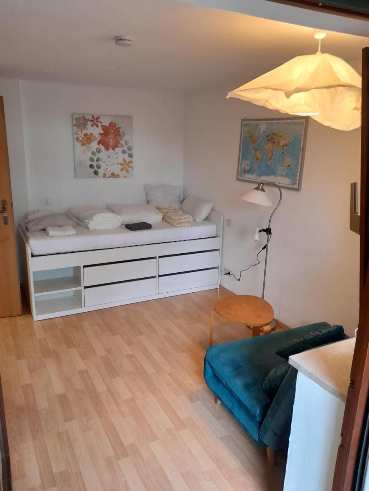 Apartment Mit Kueche Und Balkon Oder Terrasse, Ruhig Und Gut Erreichbar พิดดิง ภายนอก รูปภาพ